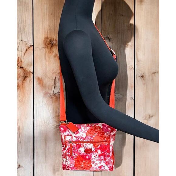 Coach F31963 Getaway Floral Print File Bag - Picture 7 of 10